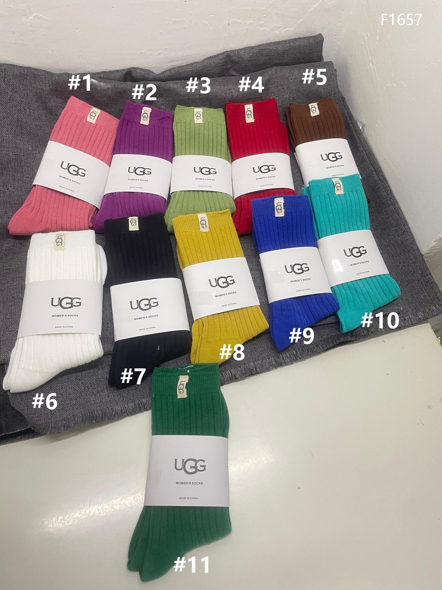 U*G*G COZY SOLID COLOR SOCKS